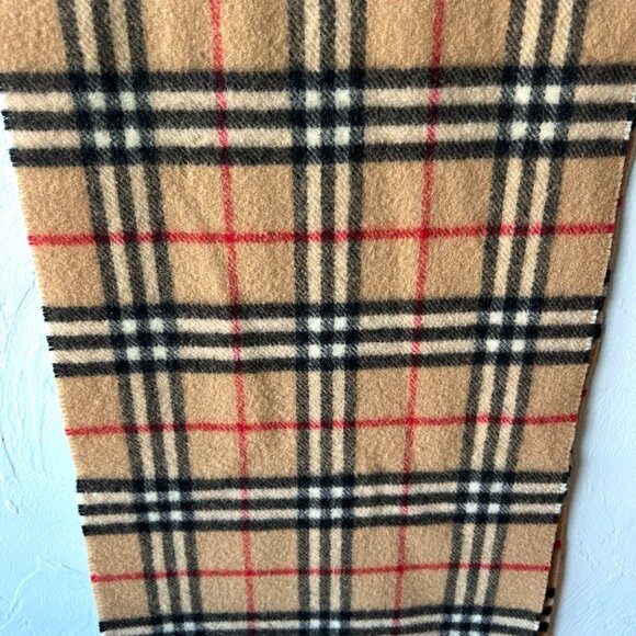 Vintage Burberry scarf 100% Lambswool Made in England Camel Color - Picture 8 of 10